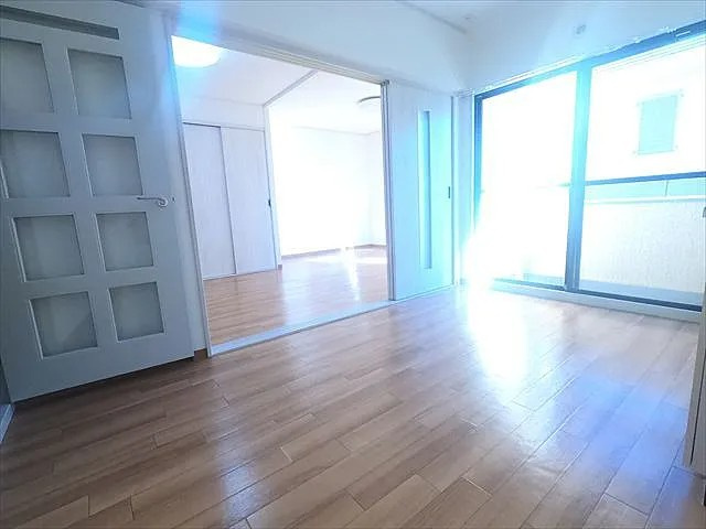 神戸市東灘区住吉東町４丁目の賃貸マンションの居間・リビング