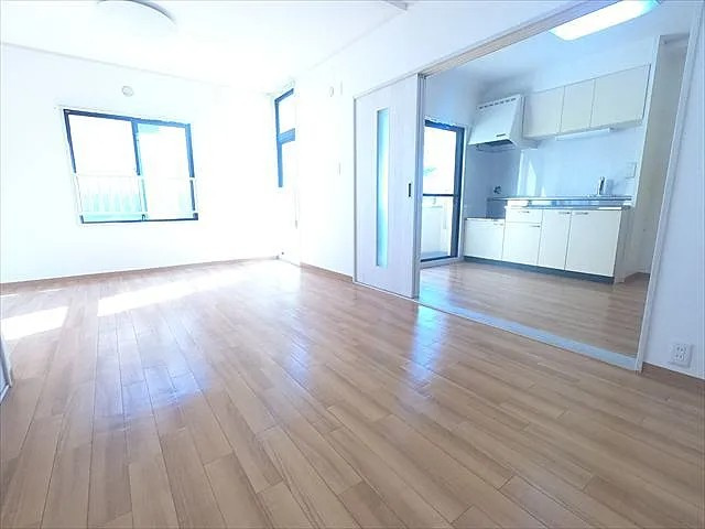 神戸市東灘区住吉東町４丁目の賃貸マンションの居間・リビング