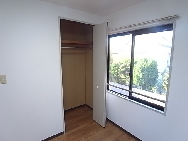 芦屋市松浜町のアパートの収納