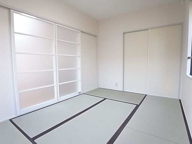 芦屋市松浜町のアパートの居間・リビング