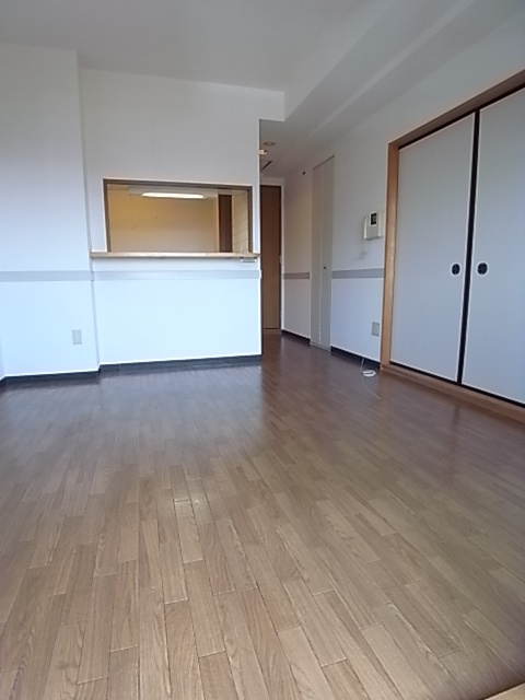 芦屋市西芦屋町の賃貸マンションの居間・リビング