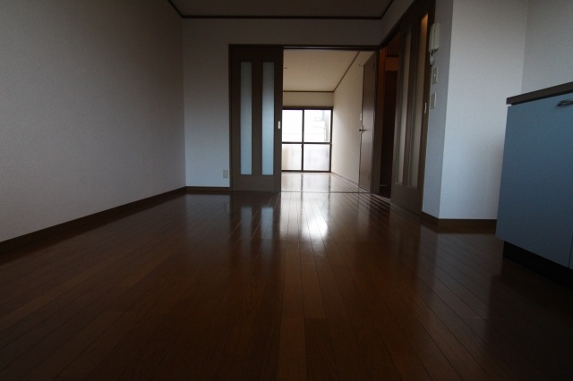 メゾンドベルビューの居間・リビング|他のお部屋の参考写真となります。