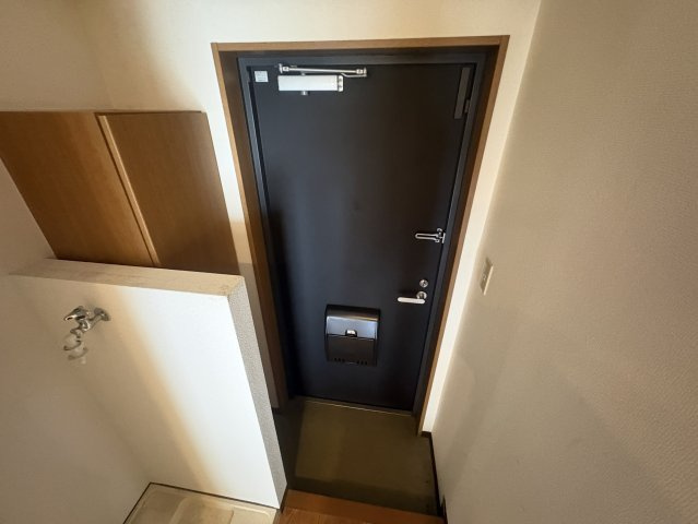 コンフォール垂水の玄関