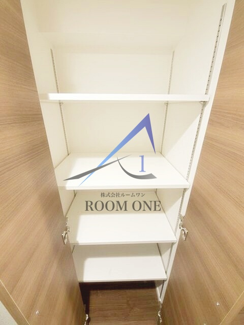 ＳＹＦＯＲＭＥ　ＮＩＳＨＩ－ＳＨＩＮＪＵＫＵ－５ＣＨＯＭＥの収納|収納です。