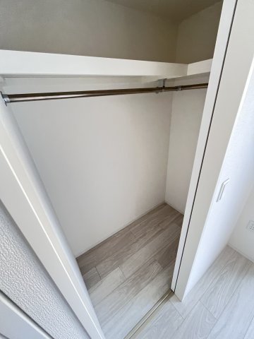 大阪市城東区放出西３丁目の賃貸マンションの収納
