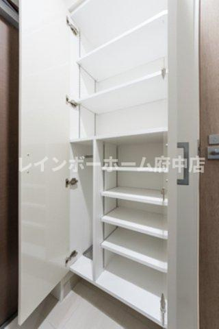 アレズ調布アヴェニューの玄関