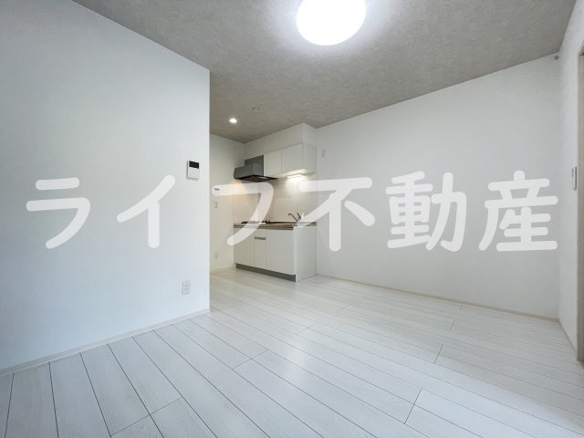 CRASTINE大蓮北４丁目Cの居間・リビング|ゆったりとした居間です