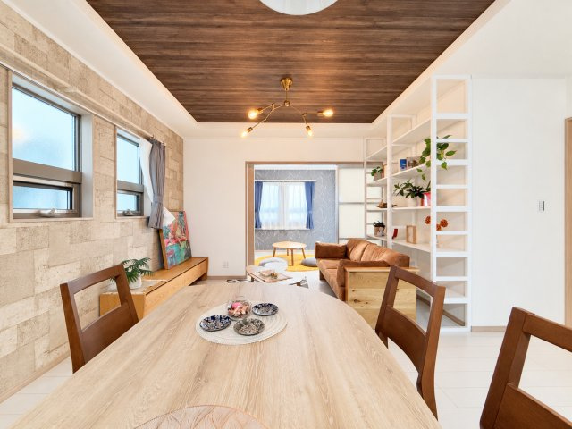 泉佐野市鶴原新築一戸建ての居間・リビング