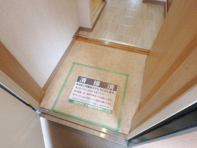 ロイヤルアメニティー練馬の玄関