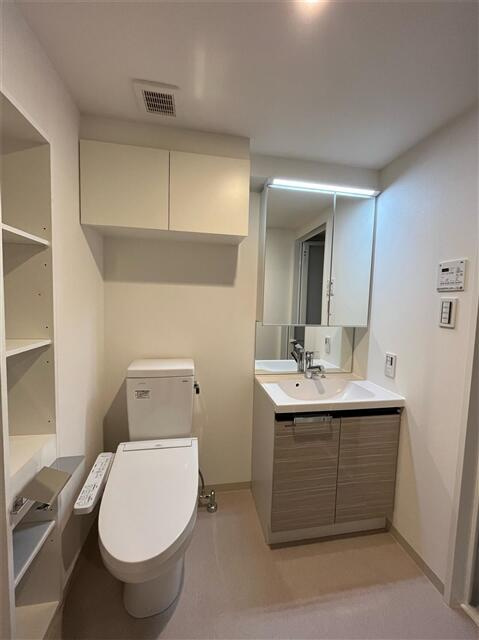 江東区大島２丁目の賃貸マンションのトイレ