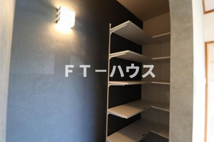 エムズ・アーク Ａ棟の収納|棚収納