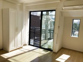 クラルテ池袋本町の居間・リビング