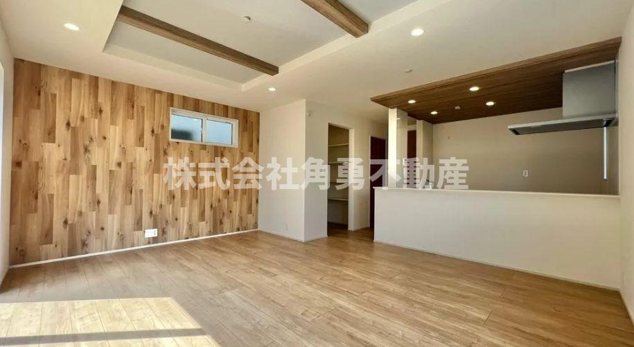 小田原市小八幡1丁目　新築一戸建て　3号棟の内観：施工例|《施工例》リビング