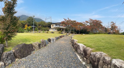 【庭】 | 大津市木戸1316-6　琵琶湖が目の前の戸建 | 庭からの見た目