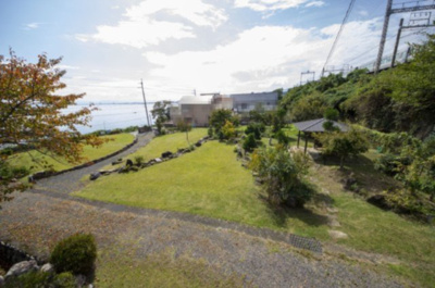 【展望】 | 大津市木戸1316-6　琵琶湖が目の前の戸建 | バルコニーから敷地の見た目