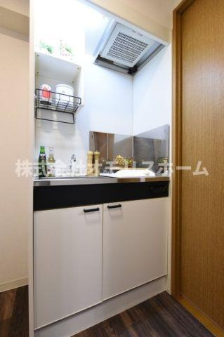 エスコート大森のキッチン|イメージ家具