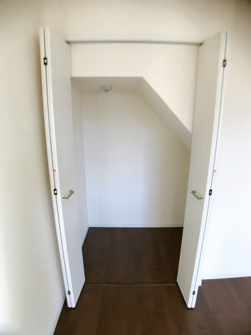 小牧市大字小牧原新田のアパートの収納