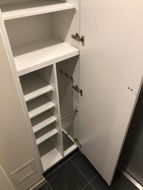 ＫＮＯＴＳ浅草の玄関