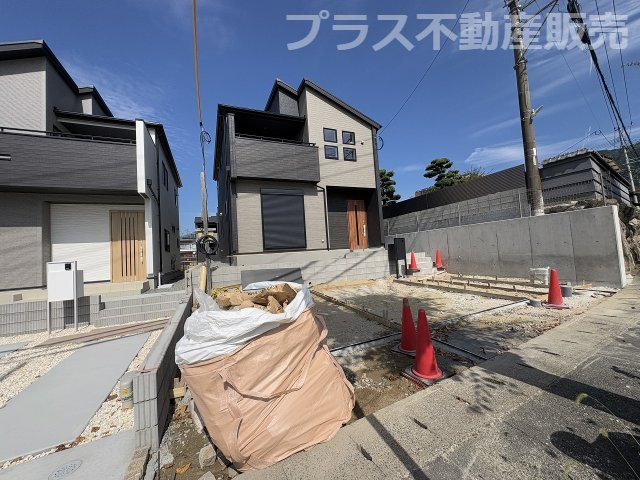 【外観】 | 大野城市大城3丁目　3号棟（全7棟）【仲介手数料無料・0円】 | 現地写真。プラス不動産販売なら、現場の全ての棟をまとめてご見学頂けます。