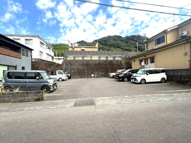 中山2丁目 売地の前面道路含む現地写真