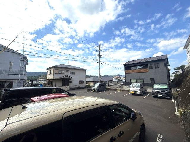 中山2丁目 売地の前面道路含む現地写真