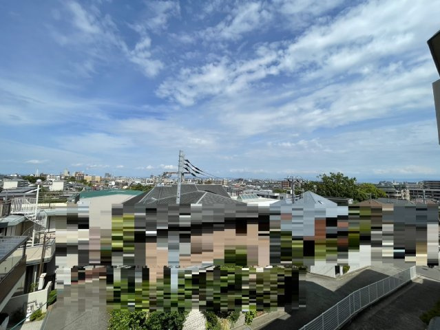 日商岩井芦屋翠ケ丘マンションの展望|バルコニーからの目線に建物が被らず、眺望良好。