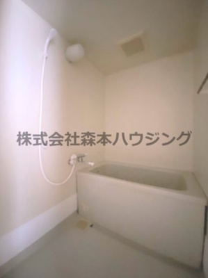 【浴室】 | 　コーポ小林 | 日々の暮らしに欠かせないお風呂です