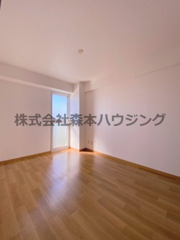 【洋室】 | 　コーポ小林 | 落ち着いた色調の洋室です