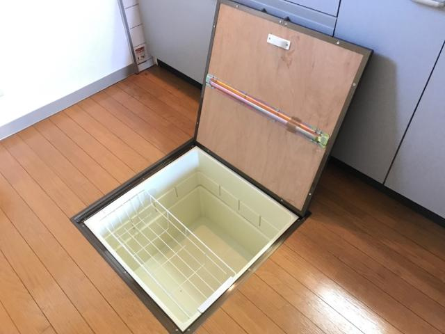 クレストール蘇我のキッチン|床下収納