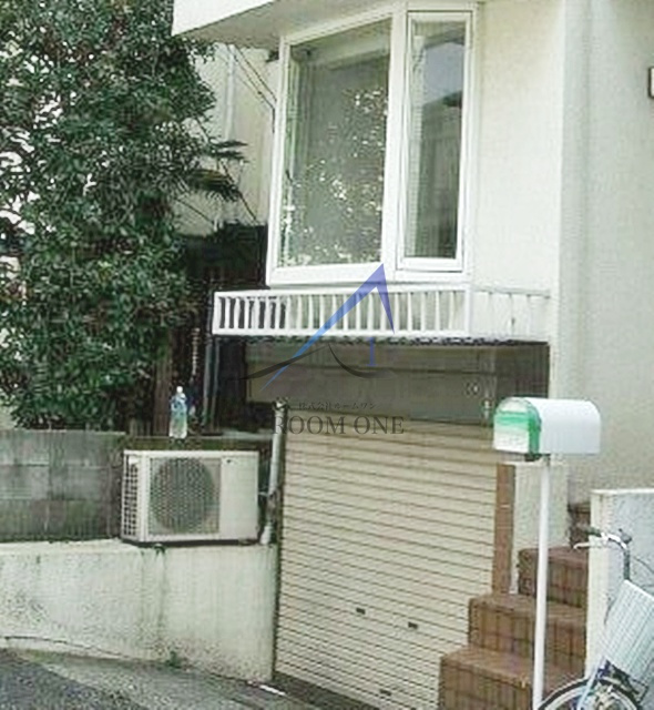 駒沢貸家のエントランス|エントランスです。