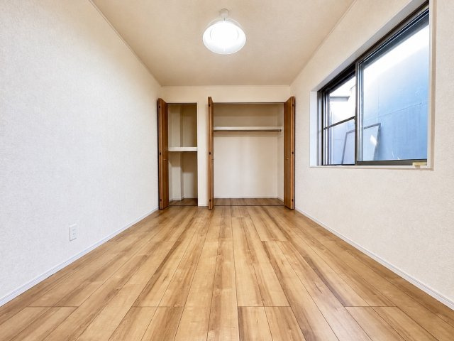 猿島郡五霞町原宿台中古戸建の洋室