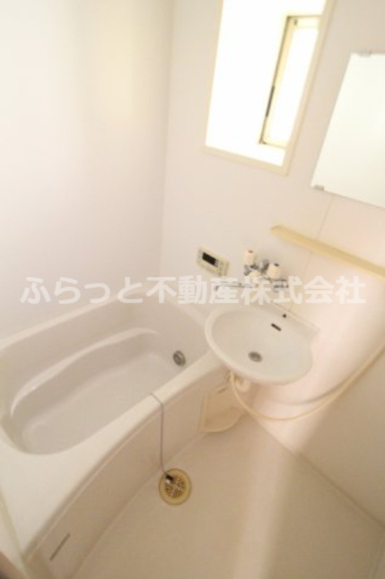 サンライズ南の浴室|コンパクトで使いやすいお風呂です