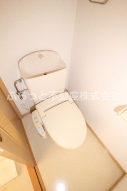 サンライズ南のトイレ|コンパクトで使いやすいトイレです