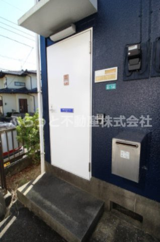 アーバン牛久A号館の玄関|明るい玄関です