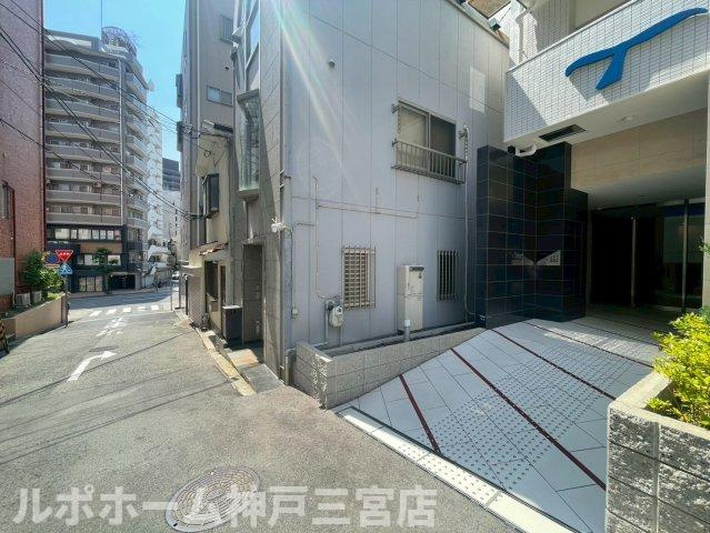 セレニテ三宮リアンのエントランス
