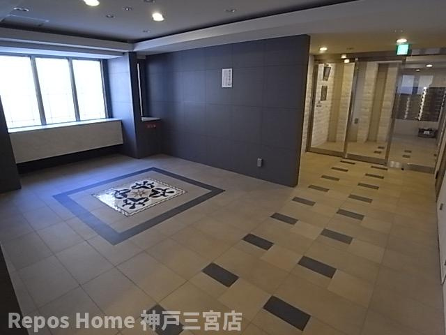 エスリード中山手県庁前のエントランス