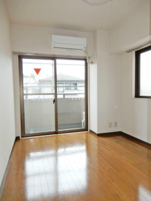 【居間・リビング】 | エミネンス富士小堀ビル | 6.7帖のお部屋です。