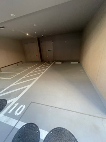 ザ・パークハビオ文京江戸川橋の駐車場