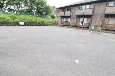 【駐車場】 | セジュール華 | 駐車場
