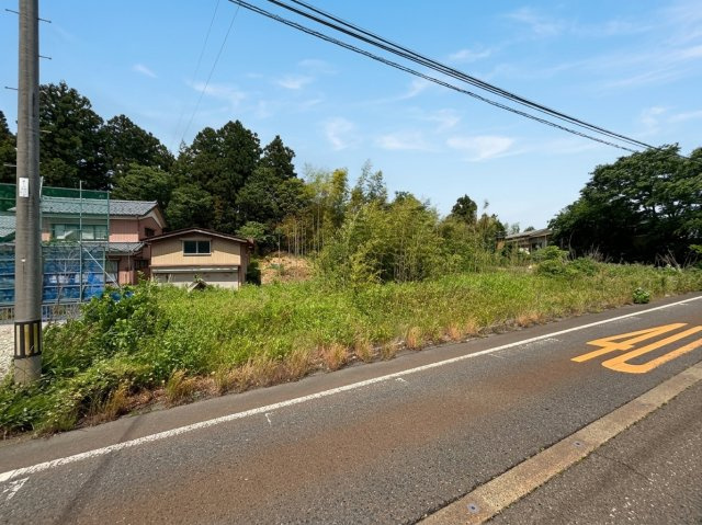矢代田　160万円の前面道路含む現地写真