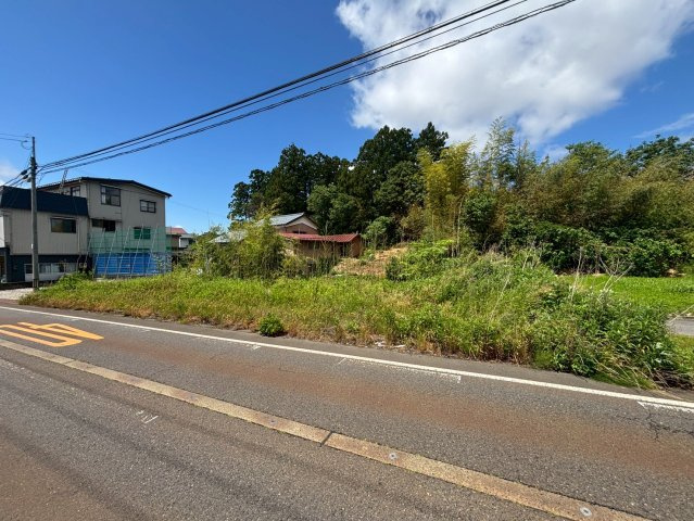 矢代田　160万円の前面道路含む現地写真