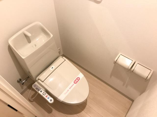 ブルーグランド竜王のトイレ|シャワー付トイレ