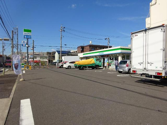 ＲＯＳＡの周辺|ファミリーマート江向町三丁目店まで130ｍ