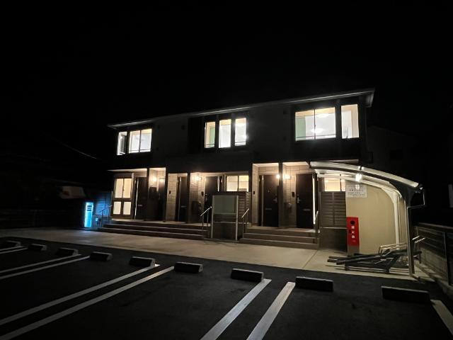 ガーデン岡西Ⅱの外観|外観写真（夜）