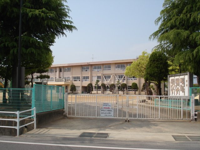 リジエールＡの周辺|倉敷市立中島小学校まで798ｍ