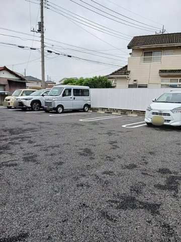 アザレア　Ⅱの駐車場