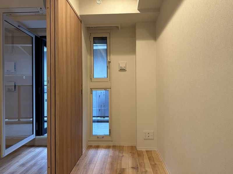 ONE ROOF RESIDENCE NISHINIPPORIの玄関
