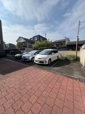 パレッヂ新小岩の駐車場