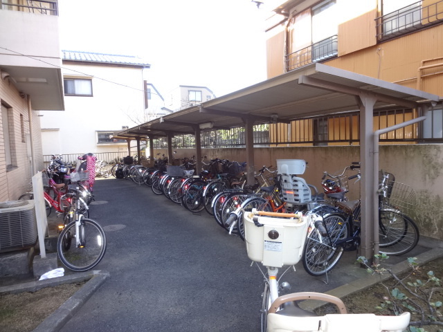 パレッヂ新小岩の駐車場