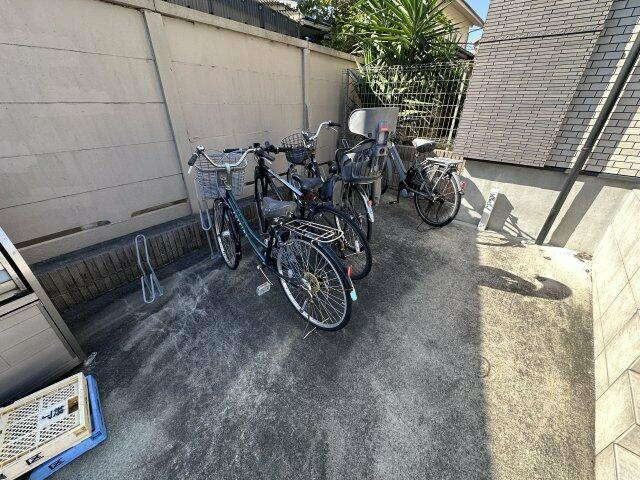 ＶＩＬＬＡ　ＶＥＲＤＥ　ＨＩＬＬＳの駐車場